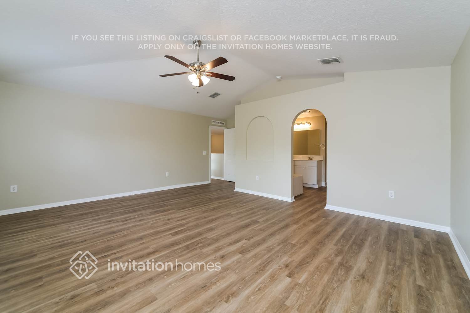 Building Photo - 2370 Sheila Dr