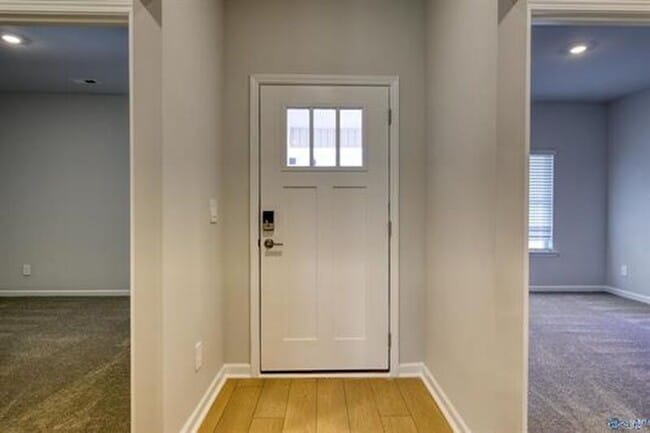 Building Photo - 6075 Gardner Maples Dr