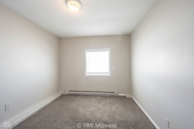 Building Photo - 4881 300W