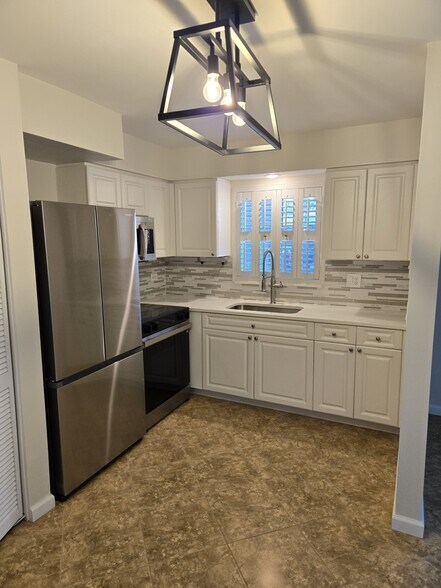 Building Photo - 2304 Ringling Blvd