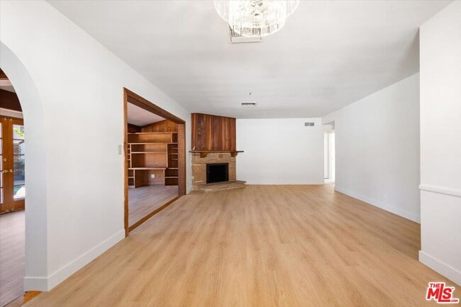 Building Photo - 12848 Tiara St