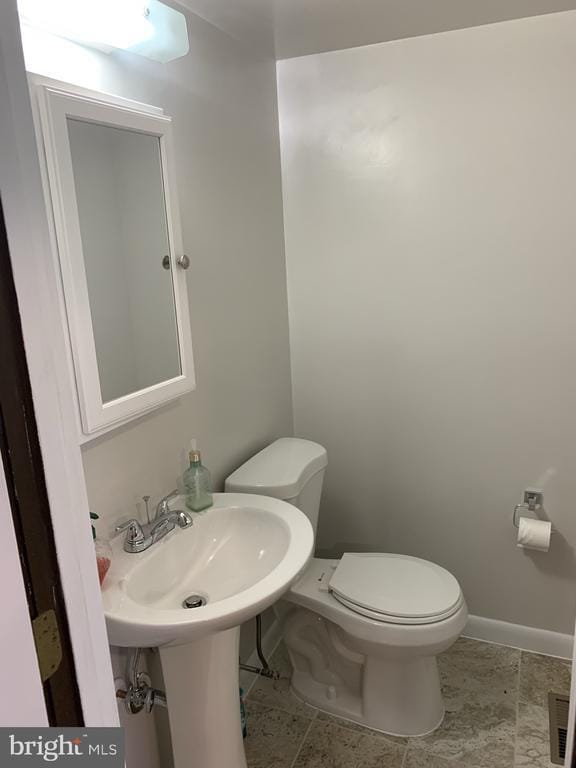 Building Photo - 18 Flanders Ridge Ct