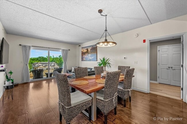 Building Photo - 125 Lakeview Dr