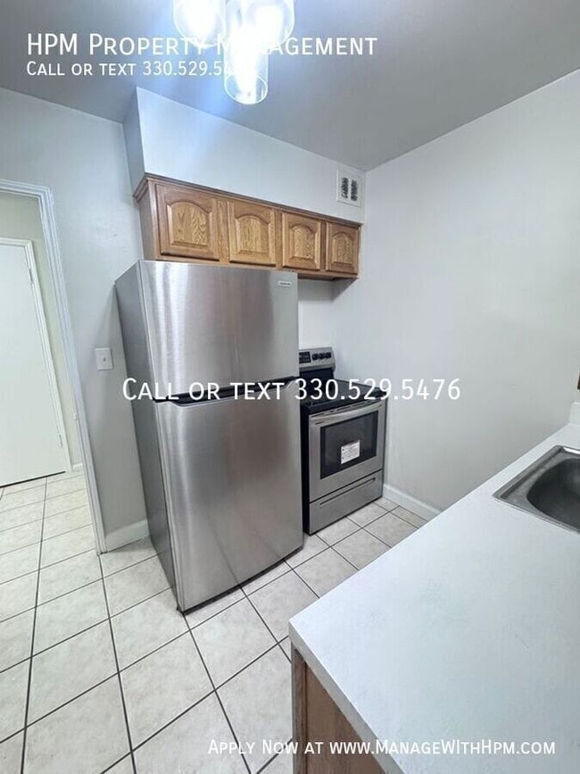 Building Photo - 3310 Warrensville Center Rd