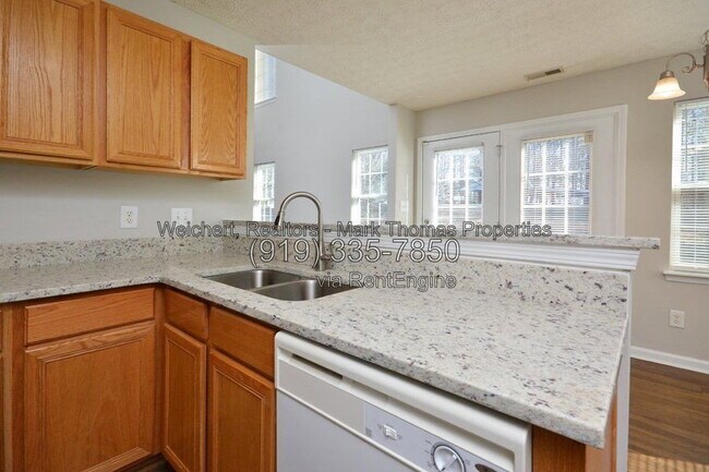 Building Photo - 905 Reedy Way