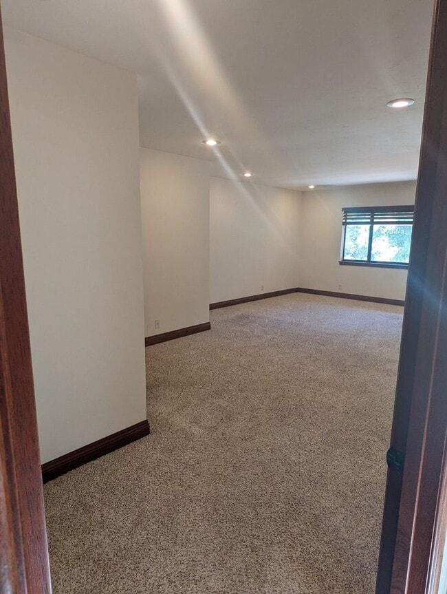 Building Photo - Luxury 5 Bedroom Home in Palo Verde Ranch
