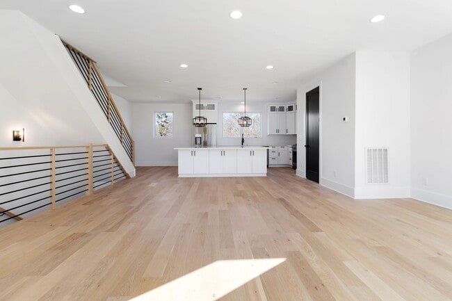 Building Photo - 3519 Avalon Ave