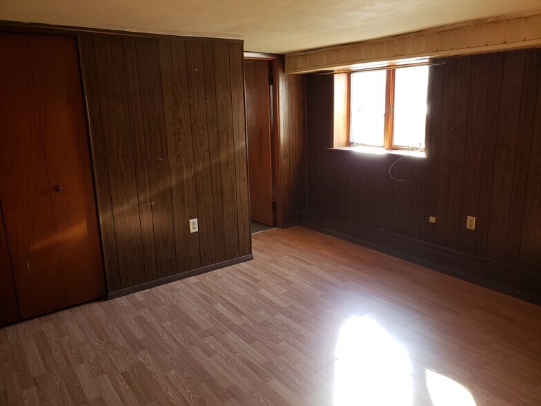 livingroom - 1015 Old Boalsburg Rd