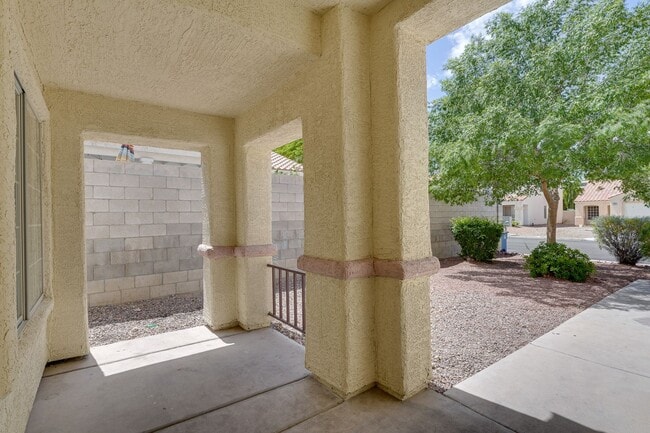 Building Photo - Single-Story Silverado Ranch Home with Spacious Open Layout