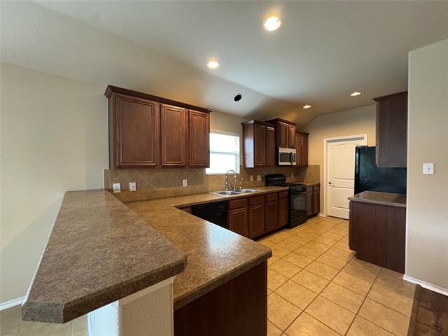 Building Photo - 9709 Straightaway Dr