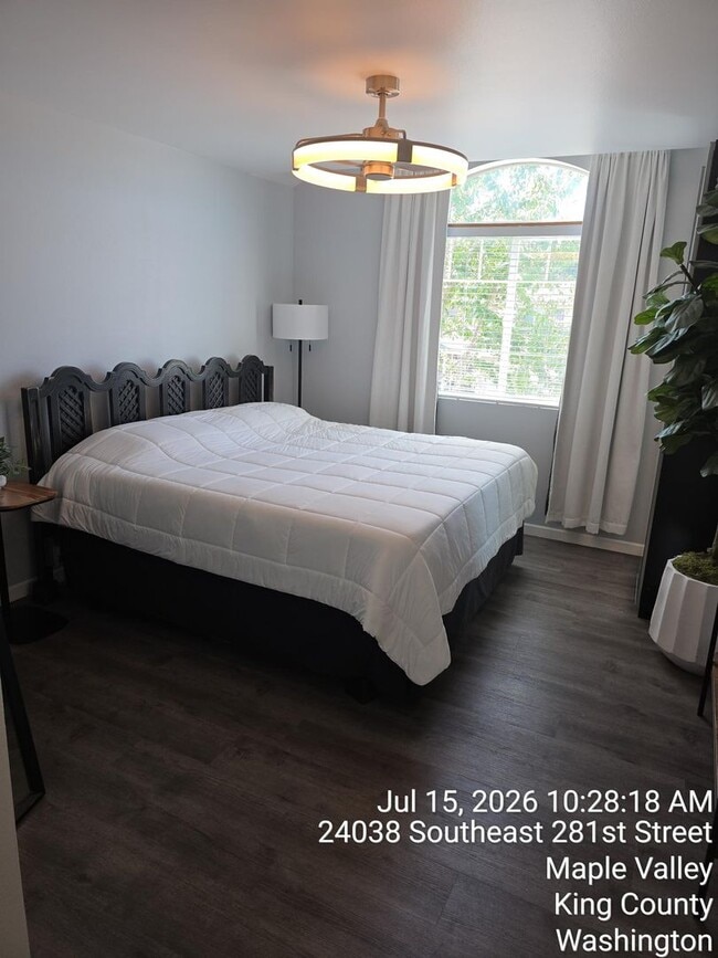 Building Photo - 4-Bedroom Corner-Lot Home | Central A/C | Carpet-Free Living | Walk to Schools, Parks and Cedar R...