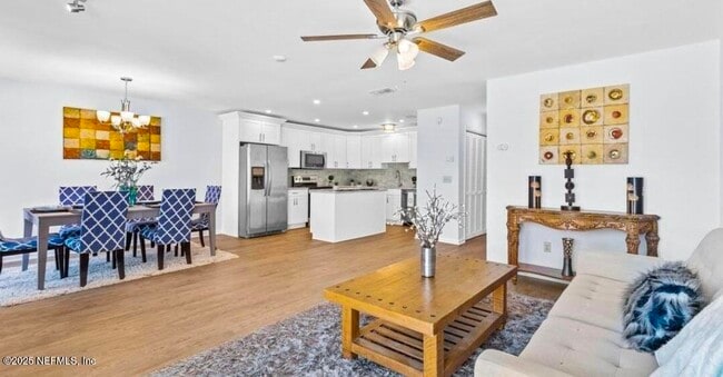 Building Photo - 10959 Peppermill Ln