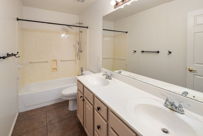 Building Photo - OCOTILLO LAKE FRONT HOME WITH POOL AND SPA...
