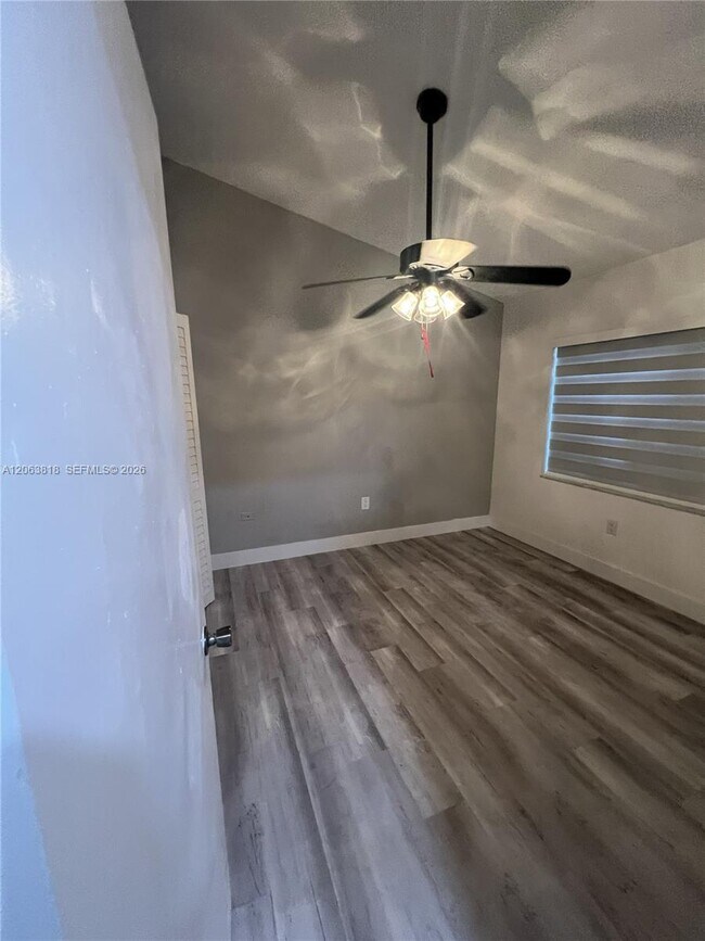 Building Photo - 289 SW 159th Ln