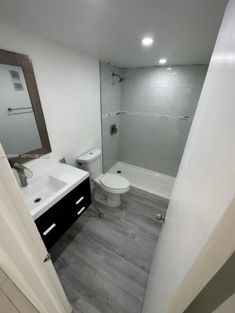 Building Photo - 3527 NE 168th St