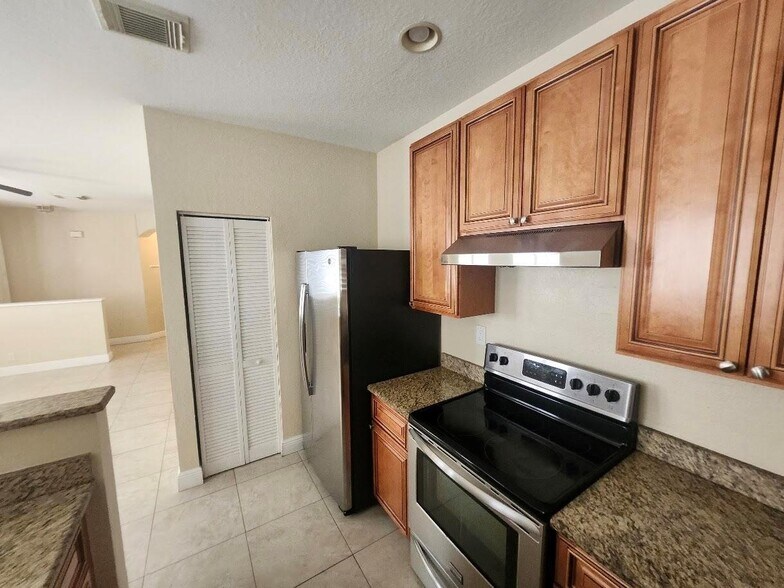 Building Photo - 3189 Laurel Ridge Cir