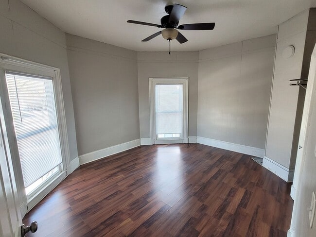 Building Photo - pp1620