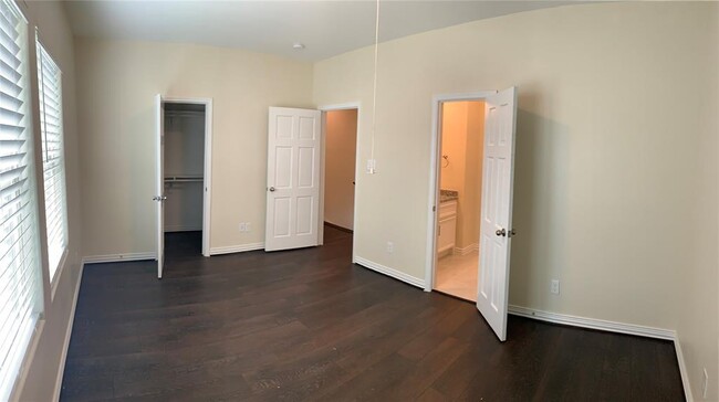 Building Photo - 4622 Haywood St