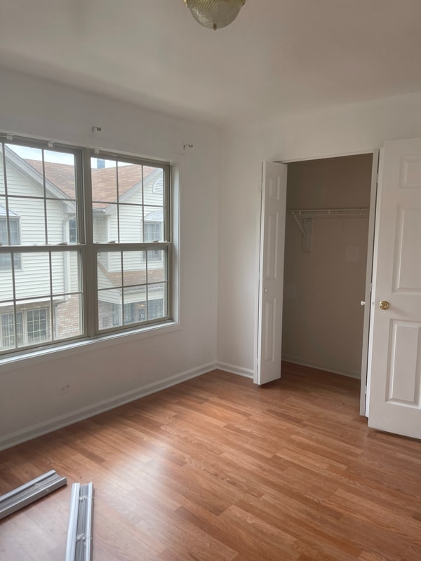 Building Photo - 2312 N Nagle Ave