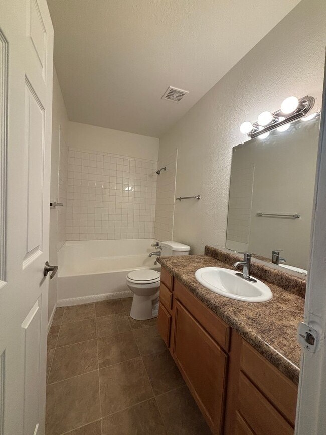 Building Photo - 1050 S Stapley Dr