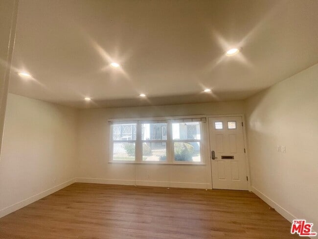 Building Photo - 4441 Tujunga Ave
