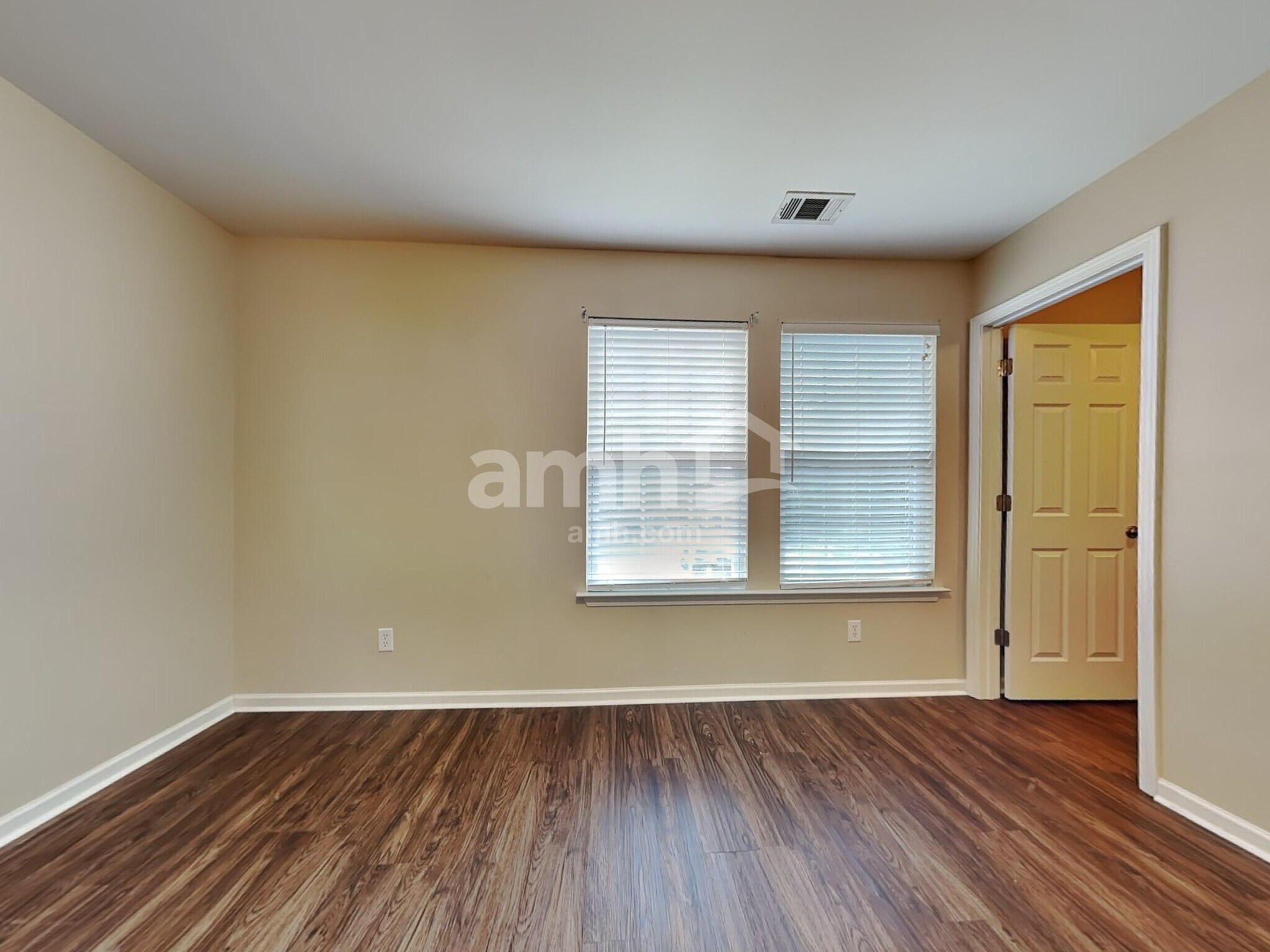 Building Photo - 412 Flint Dr