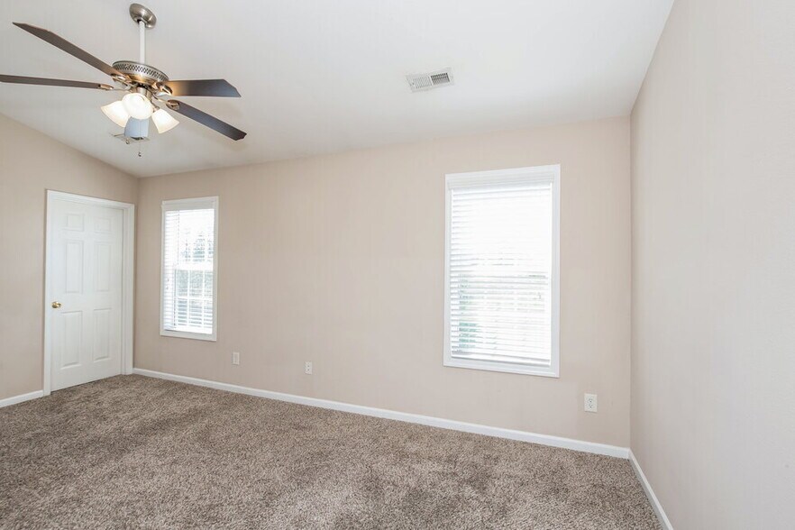 Building Photo - 10030 Orchard Grass Ct