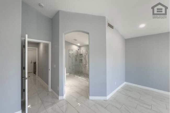 Building Photo - 3Bed/2Bath House at AZ-101 Loop/75th Ave! Ready for Immediate Move-In! -- HOME OFFICE!