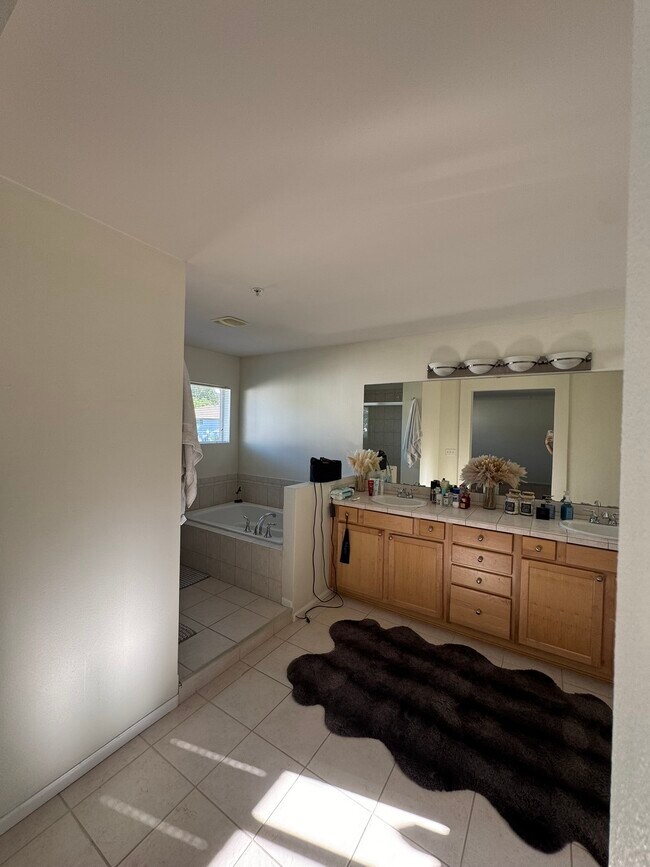 Building Photo - 21915 46th Pl S