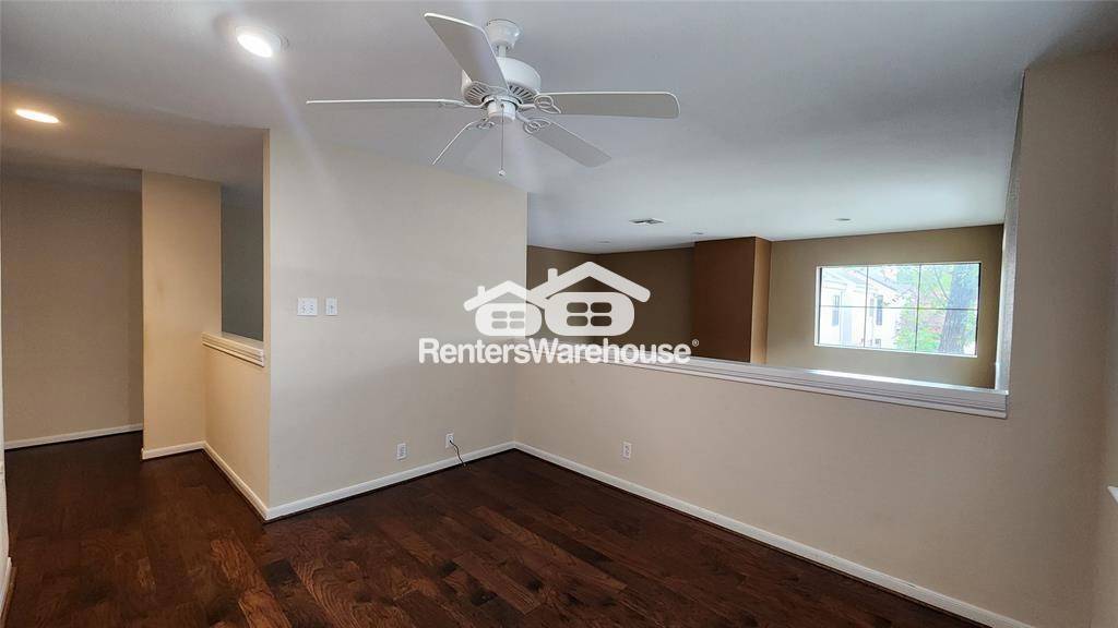 Building Photo - 2616 Bering Dr