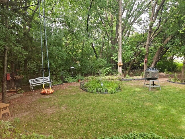 Building Photo - 688 Fox Hollow Ct