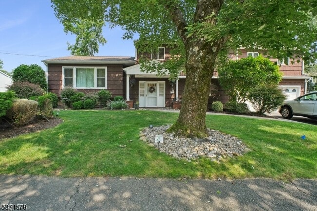 Building Photo - 5 Trombley Dr