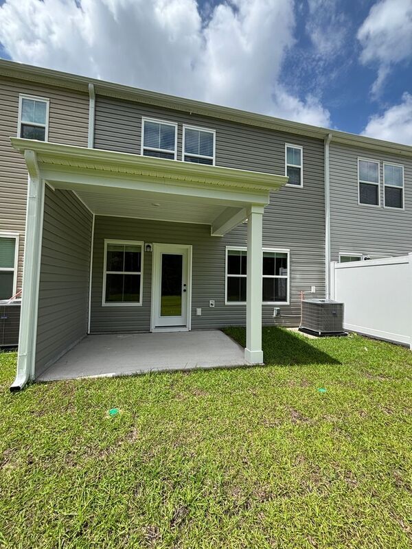 Building Photo - 8010 Triggerfish Wy