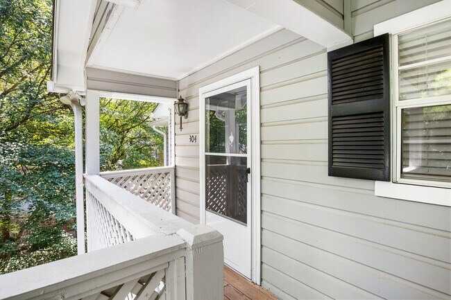 Building Photo - 304 Natchez Trace