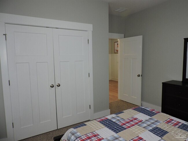 Building Photo - 10612 Davenport Lp