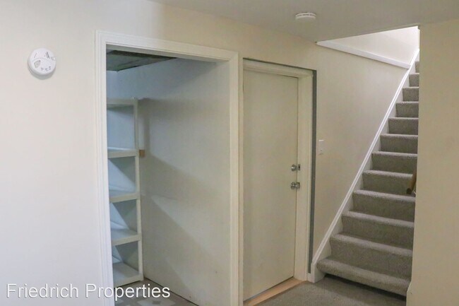 Building Photo - 4 br, 2 bath House - 3310 Tripp St.