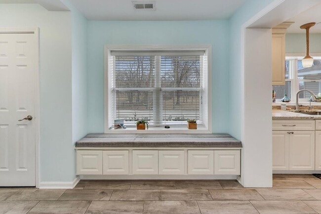 Building Photo - 1127 Timber Trails Rd