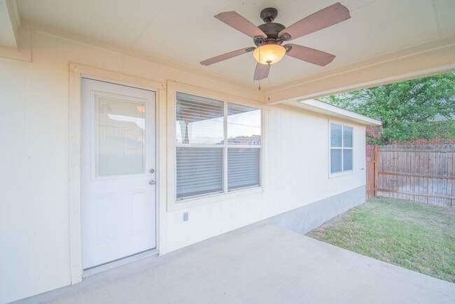 Building Photo - 312 Pheasant Ridge Dr