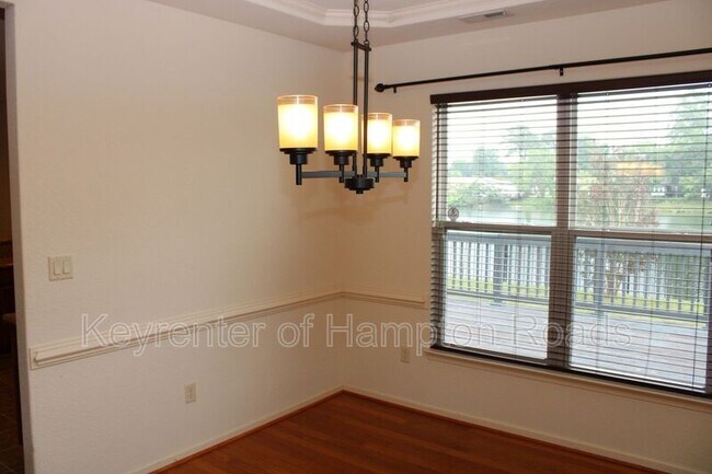 Building Photo - 3901 Grand Isle Dr