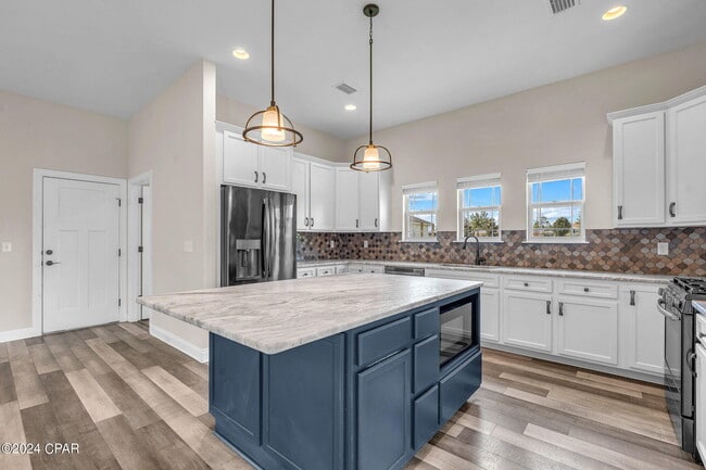 Building Photo - 104 Lakeview Terrace