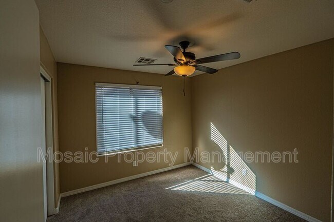 Building Photo - 2035 W Gold Dust Ave