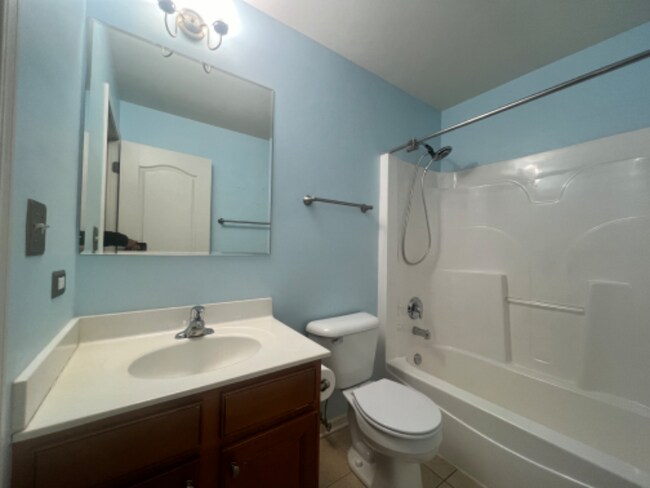 Building Photo - 524 Majestic Ln