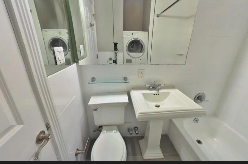 Building Photo - E. 25th St, 2nd Ave