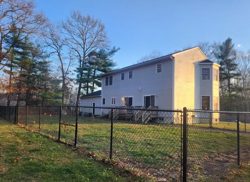 Building Photo - 30 Mary Ann Way
