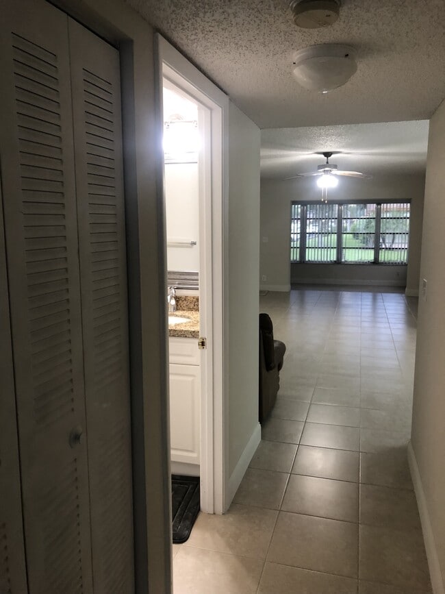 Building Photo - 14404 Canalview Dr