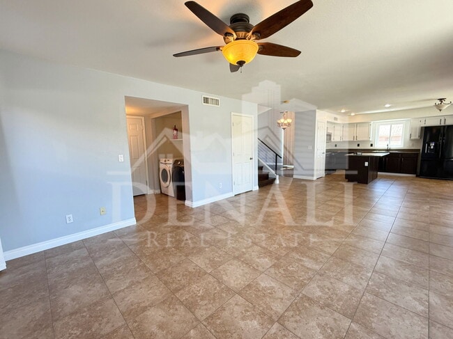 Building Photo - 1249 W Kelly Ln