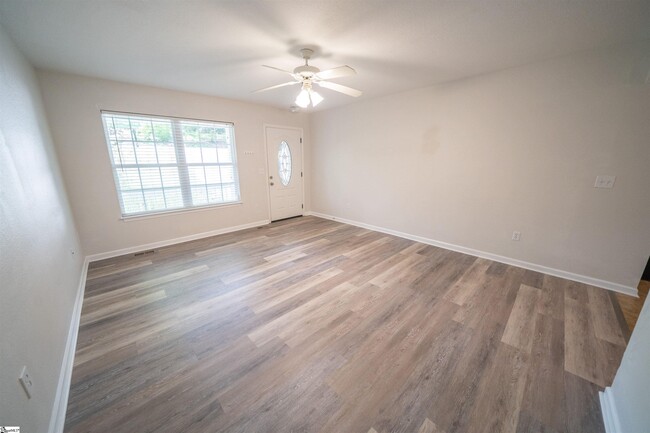 Building Photo - 200 Tumbleweed Terrace