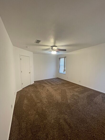 Building Photo - 10324 Bobcat Blf