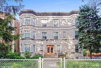 Building Photo - 4137 N Greenview Ave