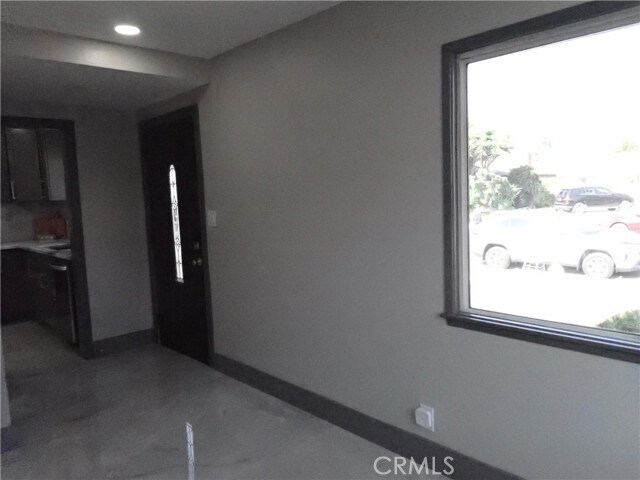 Building Photo - 16561 Monroe Ln